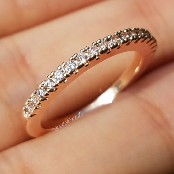 everrealli Jewelry - NEW Rose Gold Simple Round Diamond Band Ring